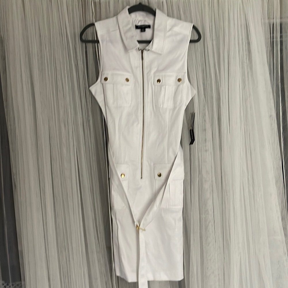 Beautiful white dress!